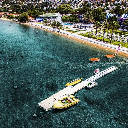 Club Blue White All Inclusive Тургутрейс Екстериор снимка
