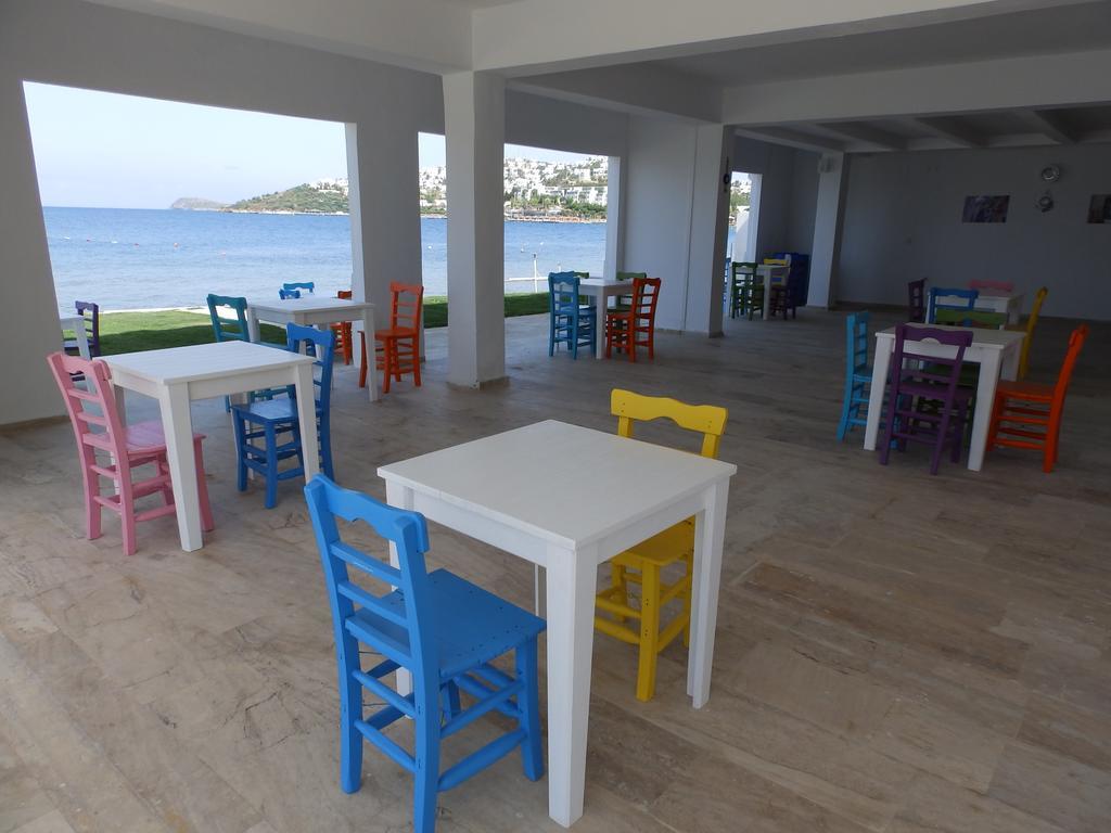 Club Blue White All Inclusive Тургутрейс Екстериор снимка