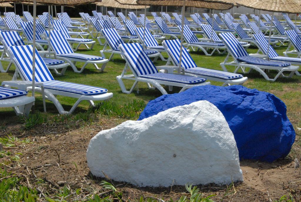 Club Blue White All Inclusive Тургутрейс Екстериор снимка