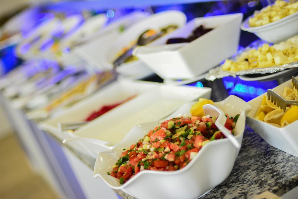 Club Blue White All Inclusive Тургутрейс Екстериор снимка