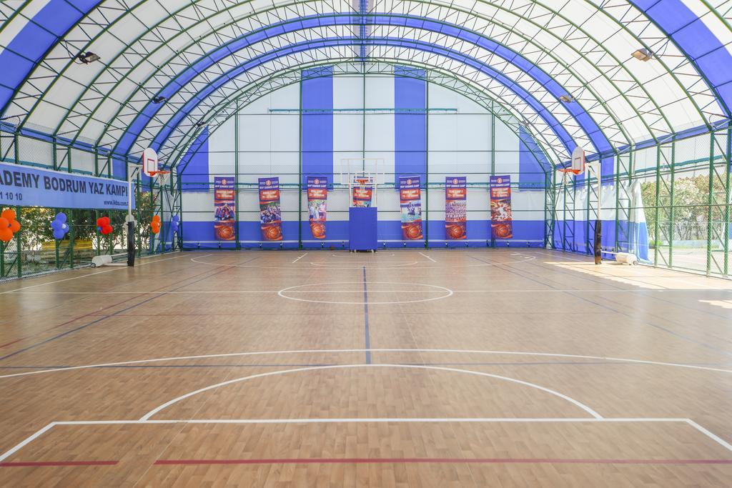 Club Blue White All Inclusive Тургутрейс Екстериор снимка