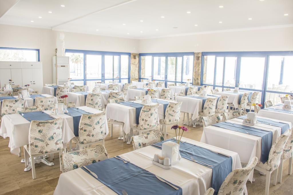 Club Blue White All Inclusive Тургутрейс Екстериор снимка